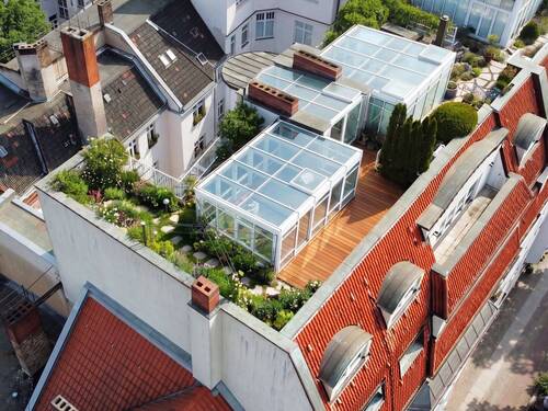 Titelbild - Einzigartige Atmosphäre: Großzügige Maisonette mit Dachgarten