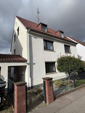 Bild 1 - Schöne 3 Zi. Dachgeschoss Whg in Stuttgart Hofen 'sofort frei'