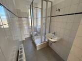 Beispielbild Badezimmer - Etagenwohnung mit 56,40 m&sup2; in Magdeburg zur Miete