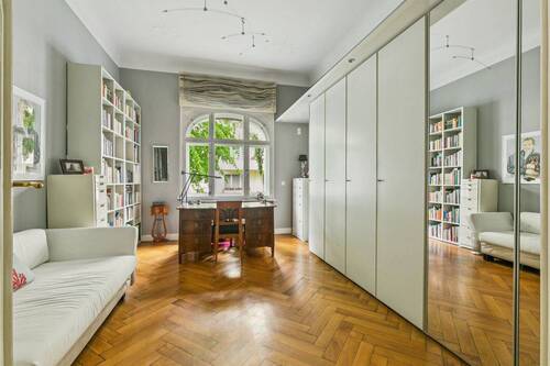 Zimmer IV - 