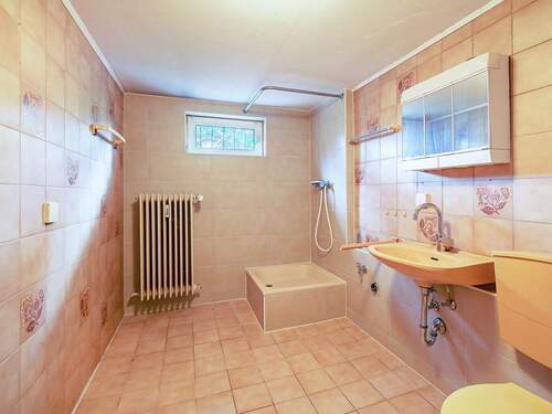 Tageslichtbad im Untergeschoss - 