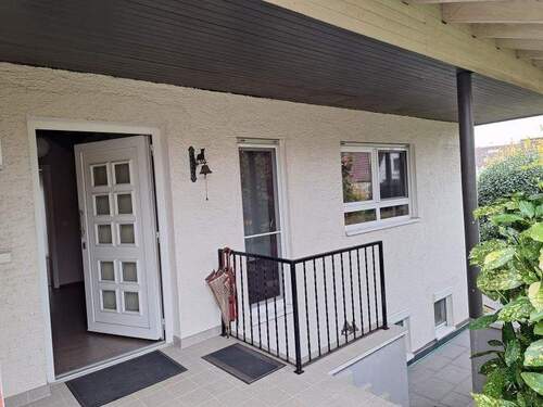 Eingang - 5 Zimmer Einfamilienhaus zum Kaufen in Altenstadt