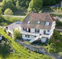 Renovierungsbedürftiges Einfamilienhaus mit Einliegerwohnung und traumhafter Aussicht - ideal als Haupt- oder Feriensitz in Irndorf
