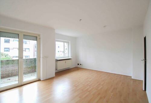 Wohnzimmer - 2 Zimmer Etagenwohnung in Berlin