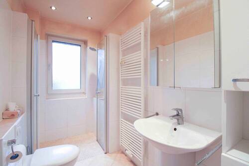 Badezimmer - Etagenwohnung mit 53,40 m&sup2; in Berlin zum Kaufen