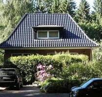 Seltene Immobilie in der Hofholzallee mit zusätzlichem Baugrundstück - Kiel Hasseldieksdamm