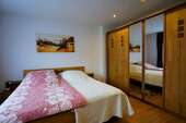 Schlafzimmer EG.JPG - 