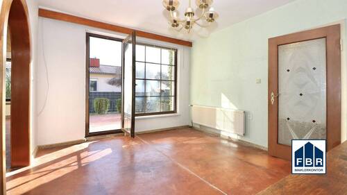 Arbeits- oder Essbereich mit Zugang zur Terrasse - 
