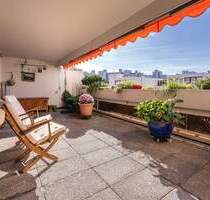 WOHNEN MIT FLAIR - Stilvolle 3-Zimmer-Wohnung mit Dachterrasse im 