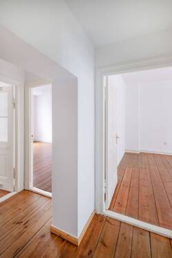 Flur - Etagenwohnung mit 80,00 m&sup2; in Berlin zum Kaufen