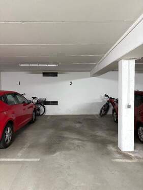 Tiefgaragenstellplatz - 