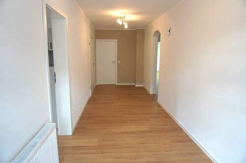 Eingangsdiele - Terrassenwohnung mit 140,00 m&sup2; in Lingen (Ems) zur Miete