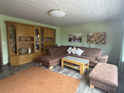 Wohnzimmer - 1 Zimmer Einfamilienhaus zum Kaufen in Berg