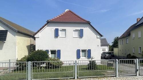 Haus - 6 Zimmer Einfamilienhaus in Thiendorf