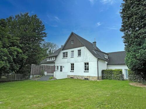 Ansicht hinten - 9 Zimmer Mehrfamilienhaus, Wohnhaus in Bünde