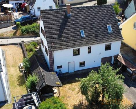 2a94d30e-b1a1-4107-909c-73a0d75c934a - Zeitlos schön: Altbau-Charme trifft gepflegte Wohnqualität - EFH in Mitteleschenbach