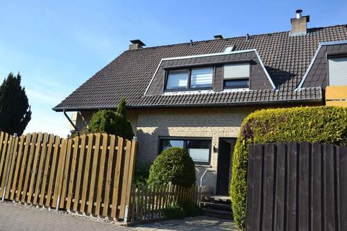 Strassenansicht - Bungalow mit 155,00 m&sup2; in Barsinghausen zum Kaufen