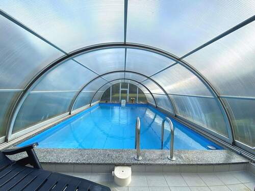 überdachter Gartenpool - 