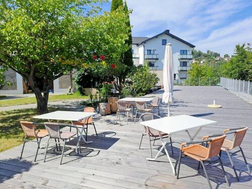 Gemeinschaftsterrasse_.jpg - 2 Zimmer Etagenwohnung in Schönberg