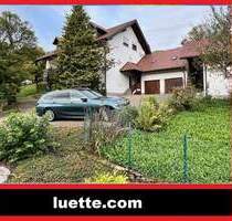 freist. 3-FamH., Areal ca. 1.000 m², 2 Garagen, gepflegter Allgemeinzustand - Waldshut-Schmitzingen