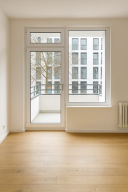 Balkon
- Steglitz: 3-Zimmer-Wohnung (ca. 60 m²) mit Balkon & offener Wohnküche – moderne Ausstattung, ruhige Lage, ideal für Eigennutzer & Anleger