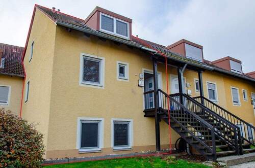 Nordansicht - 4 Zimmer Reihenendhaus zum Kaufen in Vilseck / Schlicht