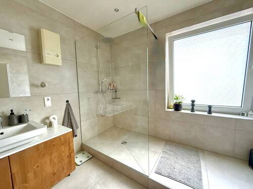 Badezimmer - Etagenwohnung mit 57,70 m&sup2; in Bielefeld zum Kaufen