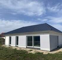 Charmanter, geräumiger Bungalow, provisionsfrei, inkl. Grundstück in Sonnewalde-Münchhausen! - 03249 Münchhausen