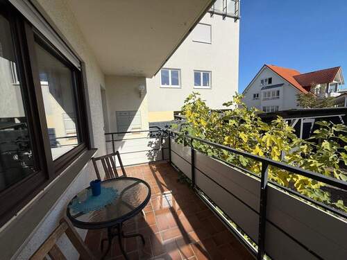 vorderer Balkon EG - 