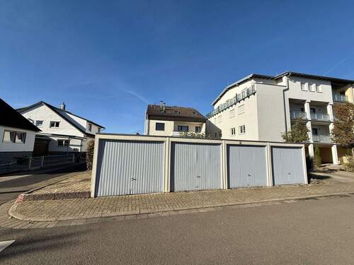 Garagen - Mehrfamilienhaus, Wohnhaus mit 346,00 m&sup2; in Deidesheim zum Kaufen