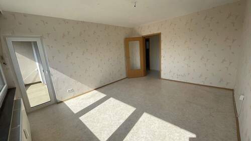 Wohnzimmer - Wohnung 3-Zimmer mit Balkon PROVISIONSFREI