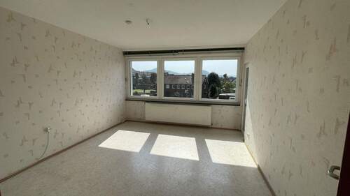 Wohnzimmer - 3 Zimmer Etagenwohnung zum Kaufen in Goslar