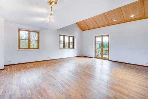 Wohnzimmer - 1 Zimmer Einfamilienhaus in Grafrath