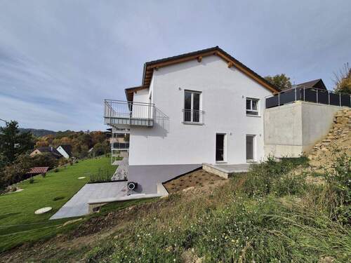 Seitenansicht (2) - 5 Zimmer Doppelhaushälfte in Königsbach-Stein