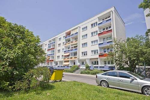 Ansicht vorn - In der Herrichtung! 3-Raumwohnung im Süden von Halle!