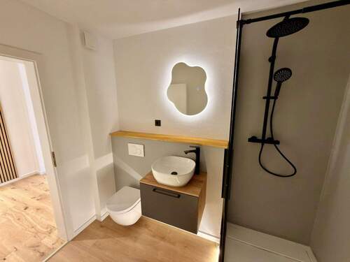 Badezimmer - 2 Zimmer Etagenwohnung zum Kaufen in Köln