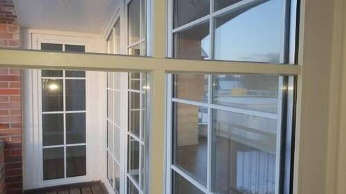 Blick vom WZ über den Balkon ins WZ - 