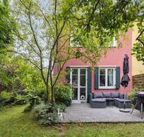 Attraktive Doppelhaushälfte mit Garten und Terrasse in gefragter Lage von Karlshorst - Berlin