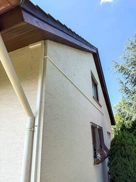 Fassade und Dachunterkante - 