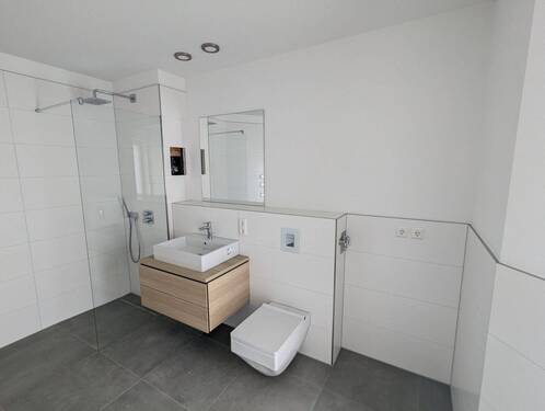 Badezimmer - Sofort bezugsfreie 2-Zimmer-Wohnung mit Sondernutzungsrecht für Terrasse & Gartenanteil