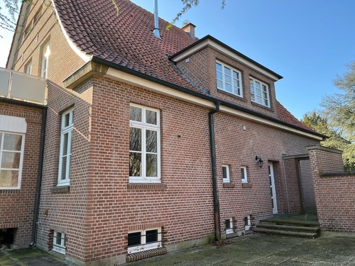 Seiten-Eingang - 