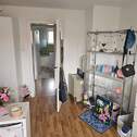 Zimmer 2 mit Flur Bad - 