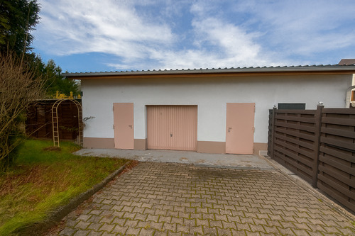 Garage/Hobbyraum/Werkstatt/Pergola Nebengebäude - 