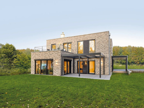 Danhaus Haus Aussenansicht - MIETKAUF. SICHER VON MIETERHÖHUNGEN und WOHN-KOSTEN-BREMSE. Nur bei Danhaus.