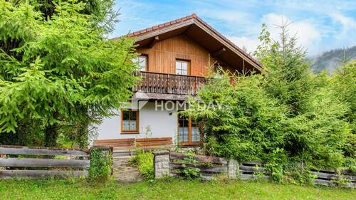 Außenansicht 1 - Großzügiges EFH mit Garten, Balkon und Sauna - ca. 160 m² Wohnfläche auf ca. 1.295 m² Grundstück