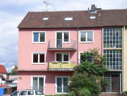 Wohnung im 2. OG mit Balkon - Kitzingen, helle 4-Zimmer Wohnung mit Balkon zum 01.01.2026 zu vermieten