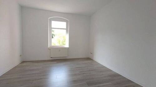 Blick ins Schlafzimmer - 3 Zimmer Etagenwohnung in Riesa