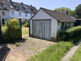 Garage und zusätzlicher Gartenzugang - 