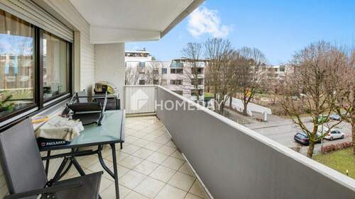 Loggia 1 - 4 Zimmer Etagenwohnung zum Kaufen in Augsburg