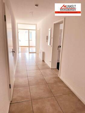 Eingang Flur - 4 Zimmer Etagenwohnung zur Miete in Gutenborn